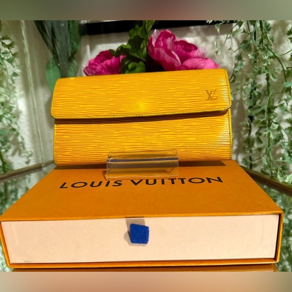 LOUIS VUITTON YELLOW EPI PORTE FEUILLE SARAH LONG WALLET NO BOX - Picture 6 of 17